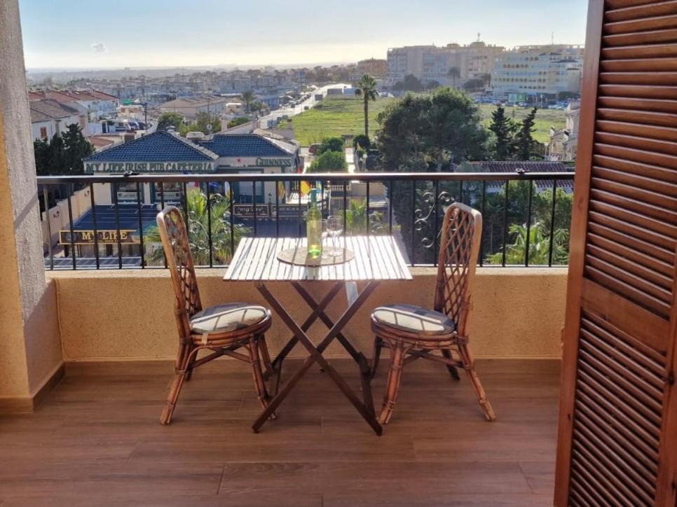 Cozy Apartment With Sea View Торевьиа Экстерьер фото