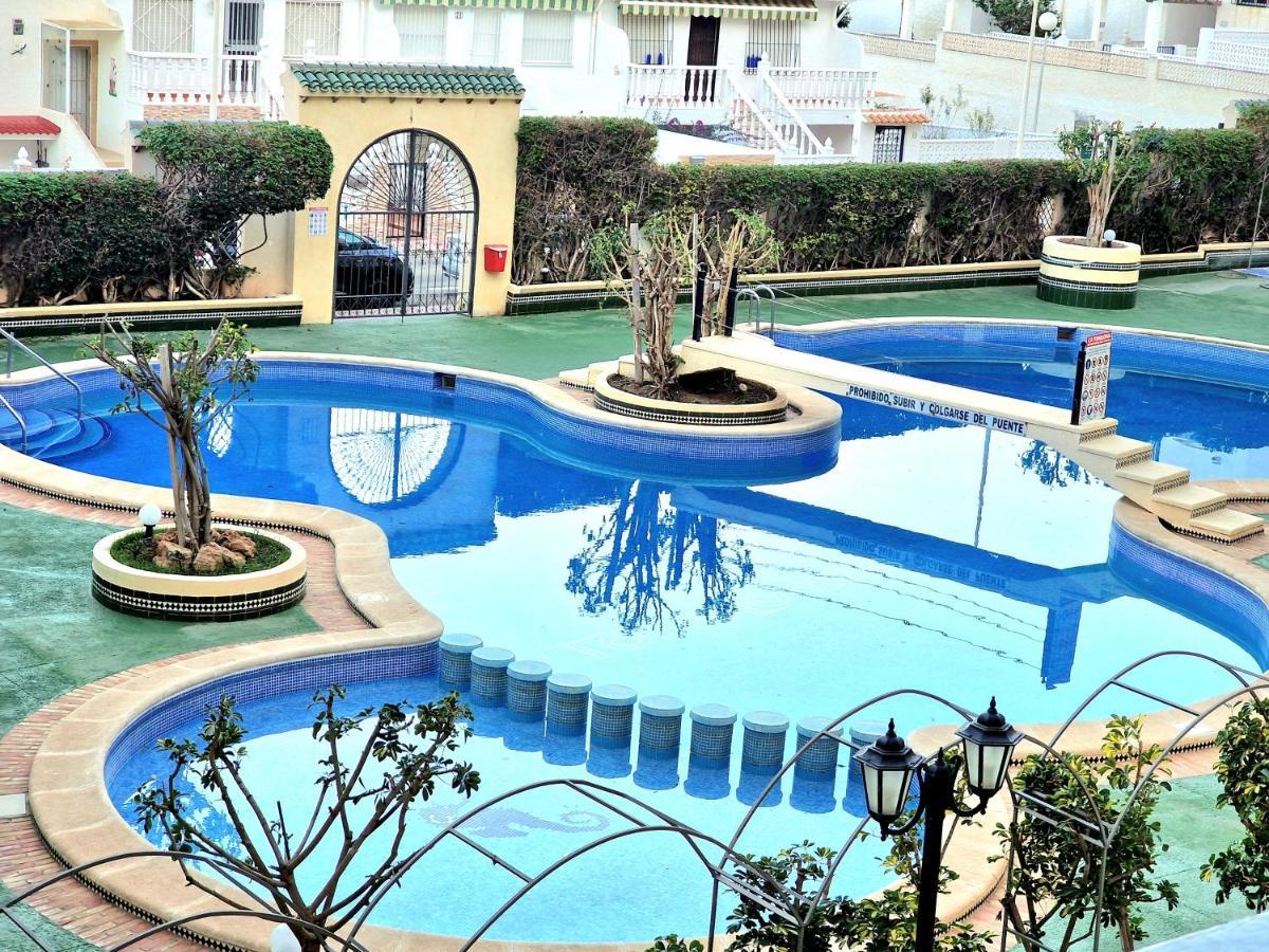 Cozy Apartment With Sea View Торевьиа Экстерьер фото